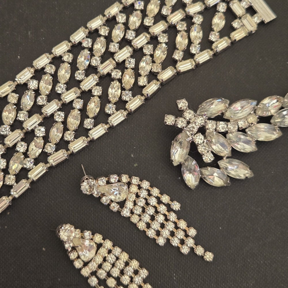 Vintage Rhinestone Clear Silver Tone Jewelry Lot Bracelet Earrings Brooch